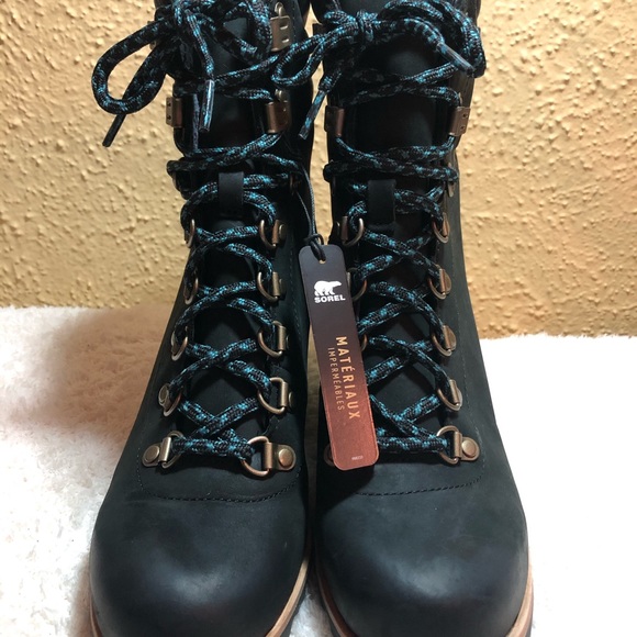 Shoes - NWOt Black Sorel conquest wedge women size 8.5